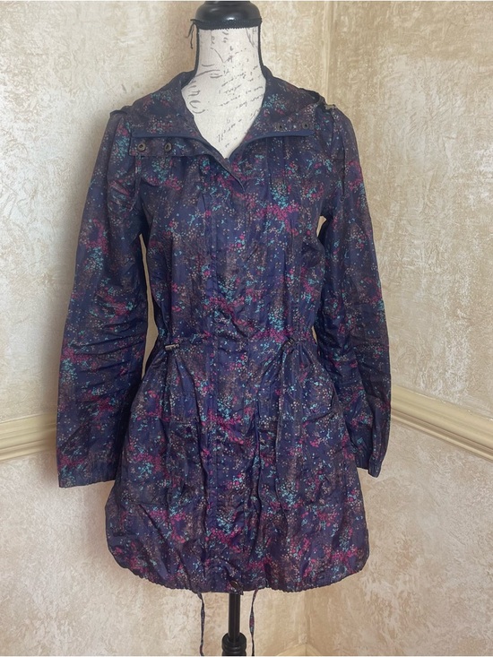 TU Sainsbury's Navy Ditsy Floral Hooded Anorak Raincoat Jacket Size 8 Fairycore - Picture 2 of 14